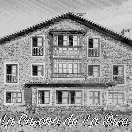 Villa La Casona De La Bisa Colombres Exterior foto