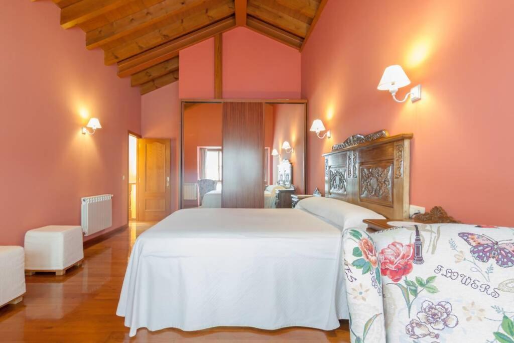 Villa La Casona De La Bisa Colombres Exterior foto