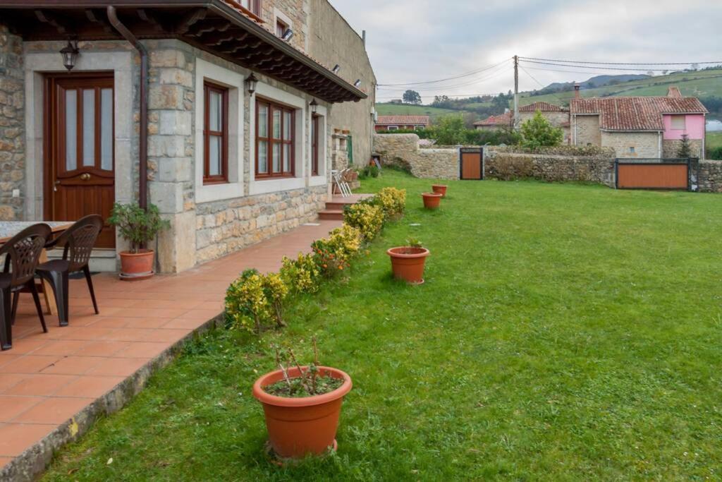 Villa La Casona De La Bisa Colombres Exterior foto